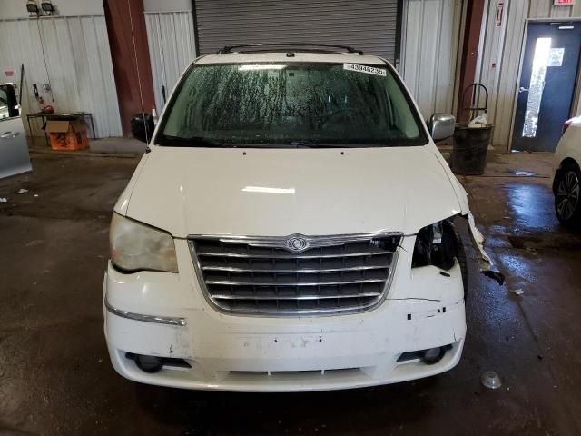 2010 Chrysler Town & Country Touring