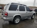 2004 Nissan Pathfinder LE