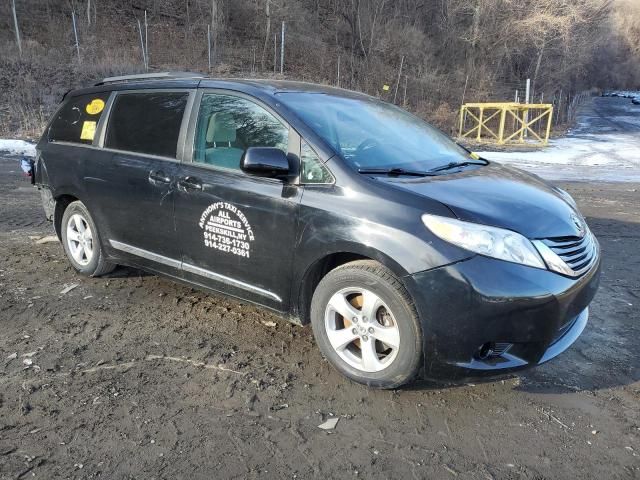 2015 Toyota Sienna LE