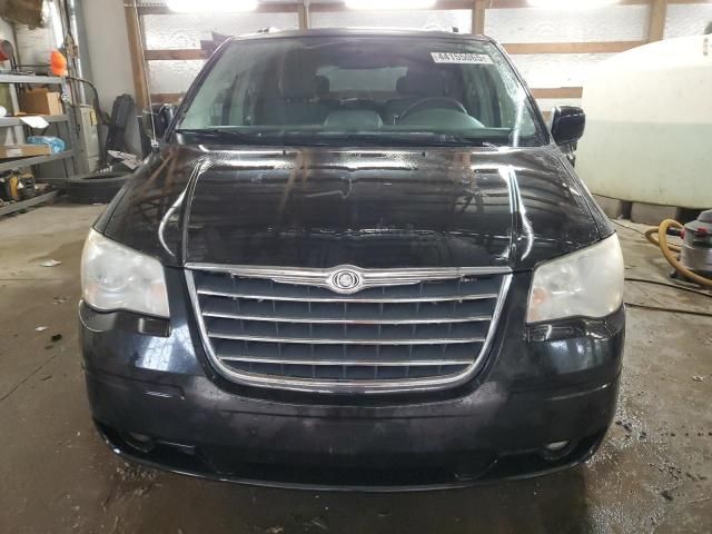 2010 Chrysler Town & Country Touring