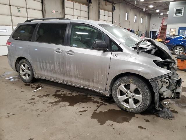 2014 Toyota Sienna LE