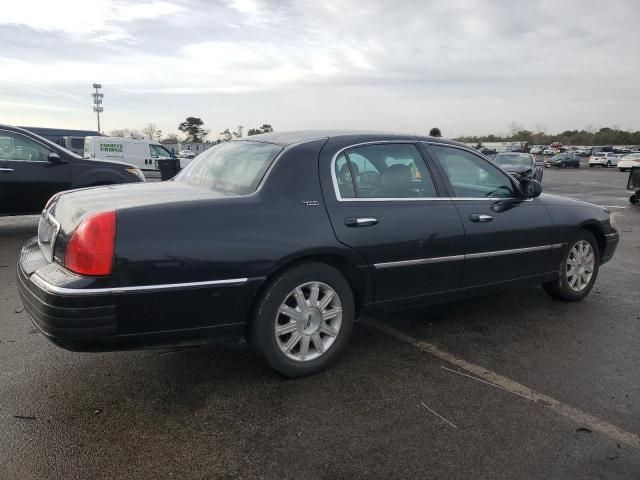 2010 Lincoln Town Car Signature Limited