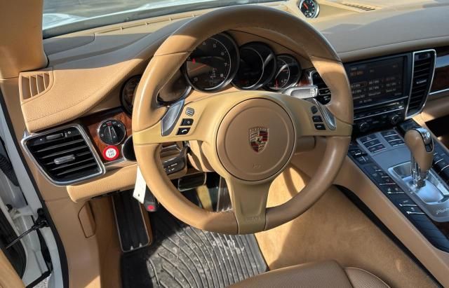 2014 Porsche Panamera 2