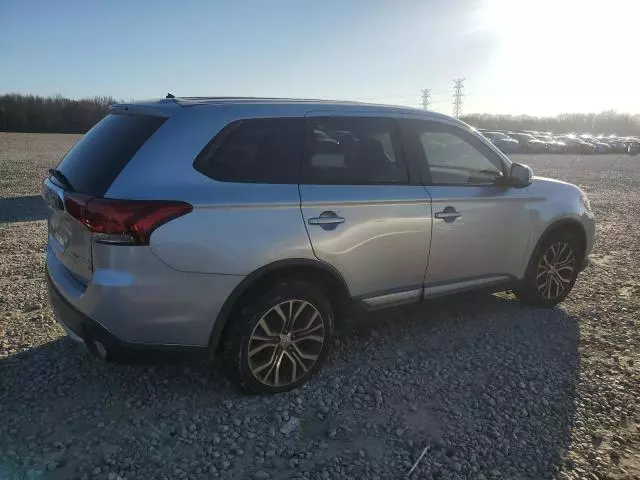 2016 Mitsubishi Outlander SE