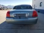 2005 Lincoln Town Car Signature Limited