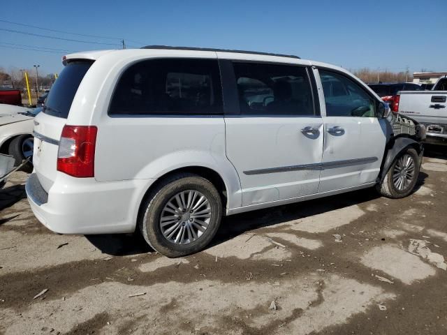 2016 Chrysler Town & Country Touring L