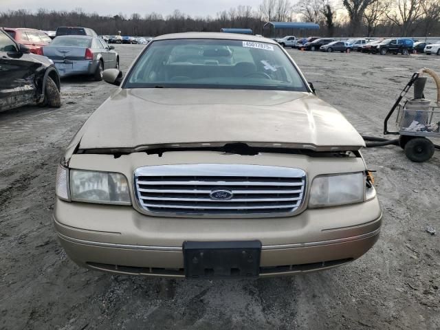 1999 Ford Crown Victoria