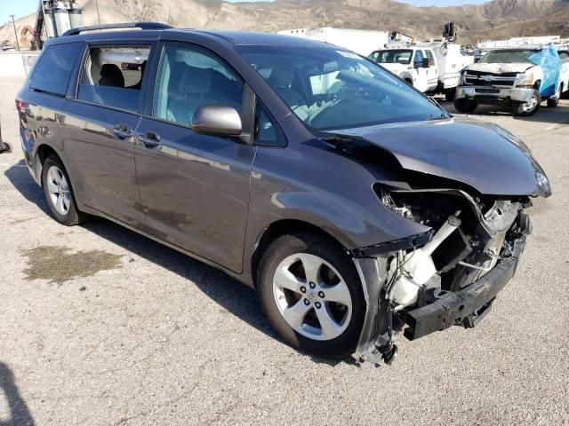 2015 Toyota Sienna LE