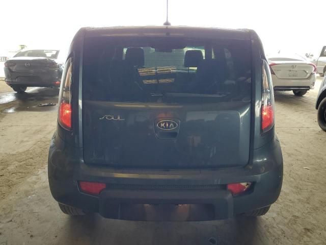 2011 KIA Soul +