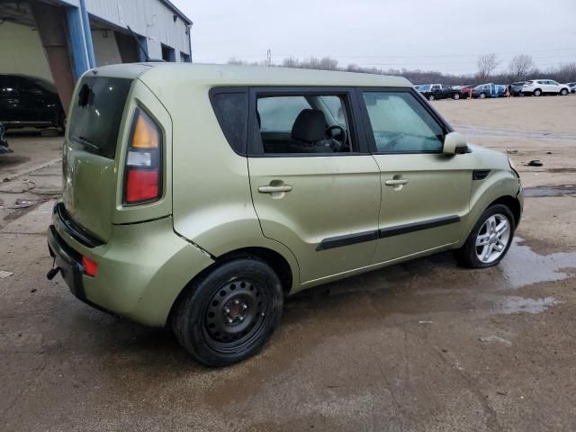 2011 KIA Soul +