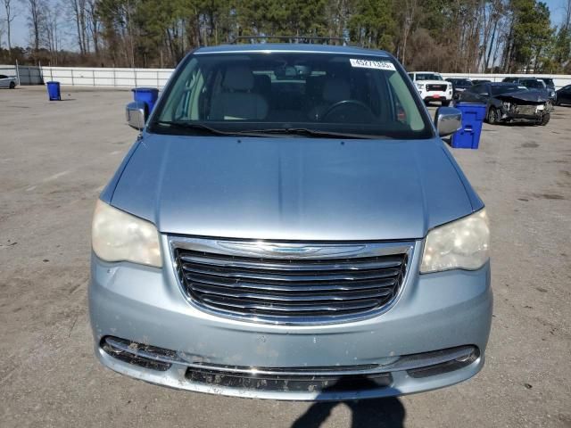 2012 Chrysler Town & Country Touring L