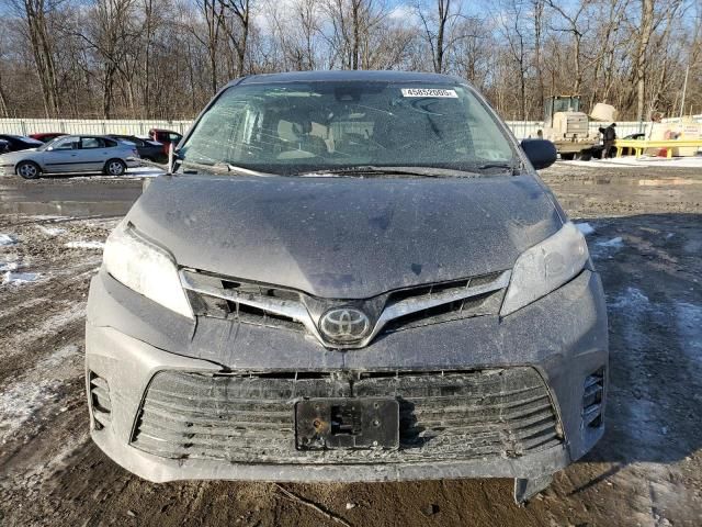 2020 Toyota Sienna LE