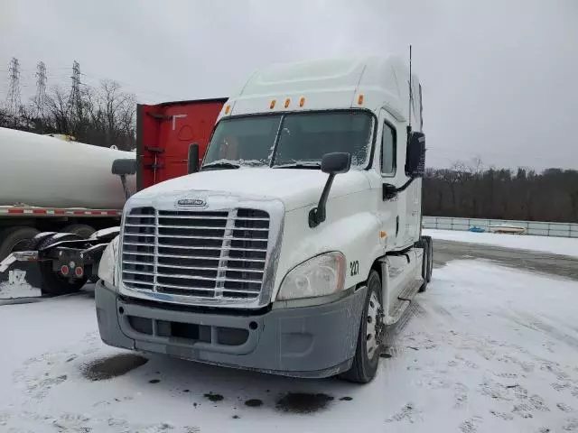 2012 Freightliner Cascadia 125