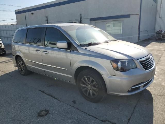 2015 Chrysler Town & Country S