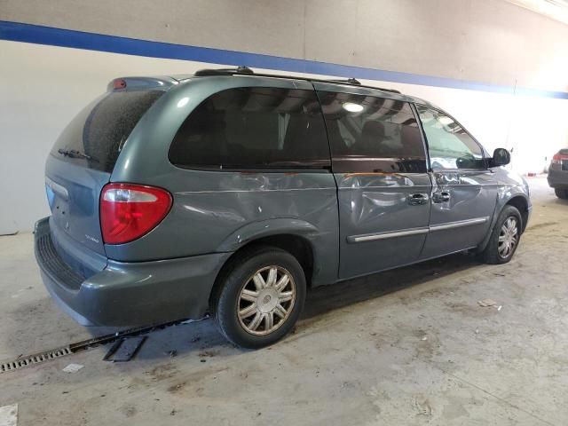 2005 Chrysler Town & Country Touring