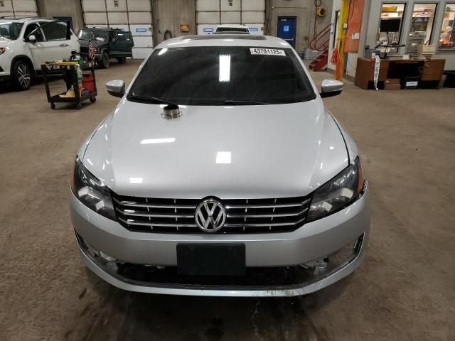 2013 Volkswagen Passat SEL