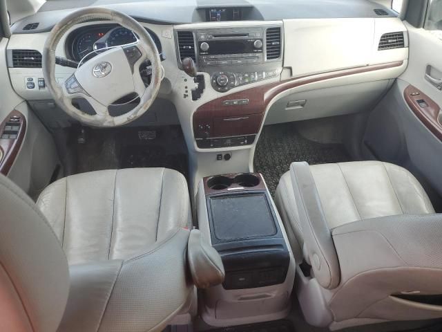 2012 Toyota Sienna XLE