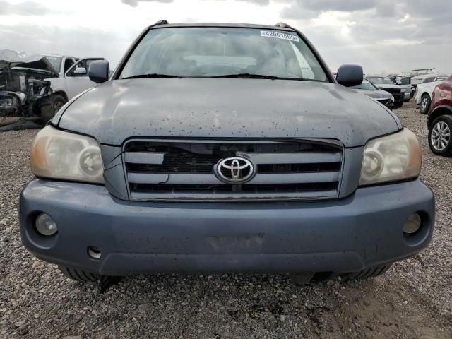 2004 Toyota Highlander Base