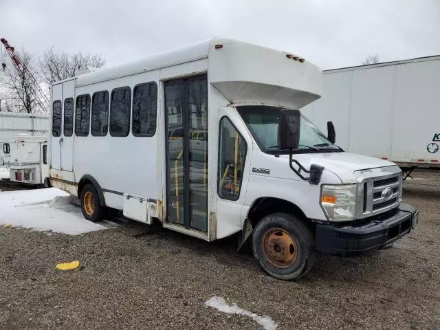 2008 Ford Econoline E450 Super Duty Cutaway Van