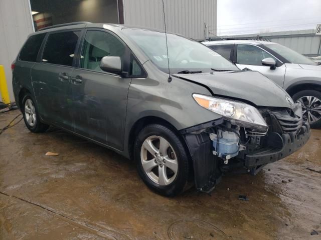 2013 Toyota Sienna LE