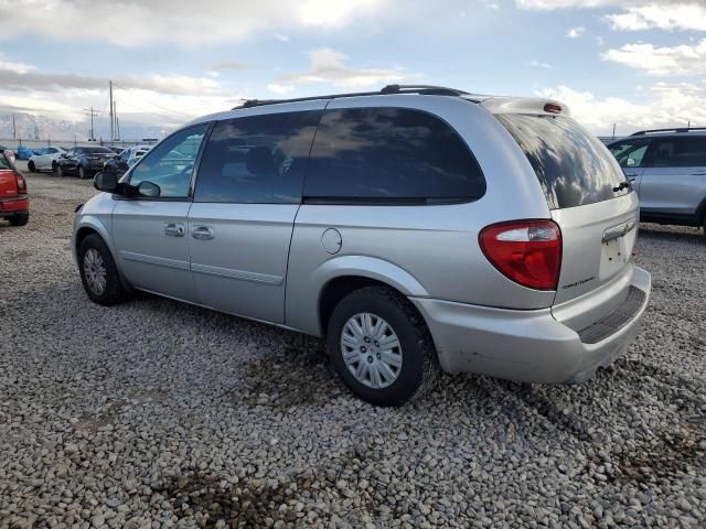 2006 Chrysler Town & Country LX