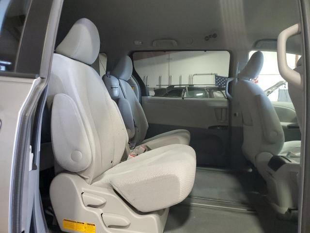 2011 Toyota Sienna LE