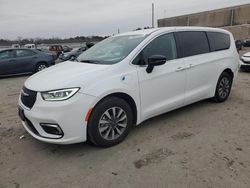 Lots with Bids for sale at auction: 2024 Chrysler Pacifica Hybrid Select