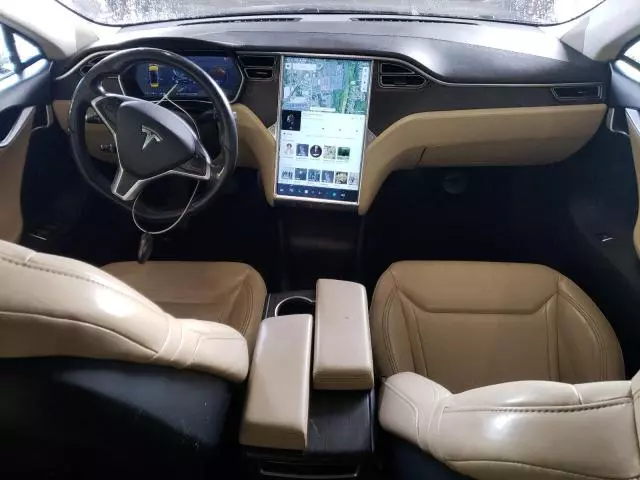 2015 Tesla Model S 70D