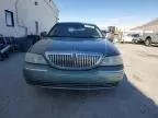 2005 Lincoln Town Car Signature Limited