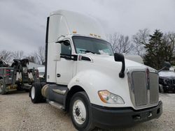 Vehiculos salvage en venta de Copart Rogersville, MO: 2016 Kenworth Construction T680