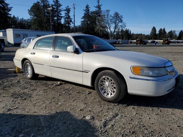 1998 Lincoln Town Car Signature