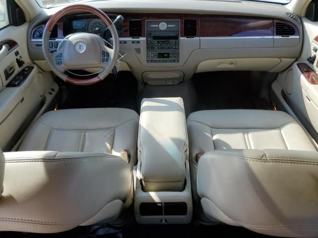 2003 Lincoln Town Car Cartier