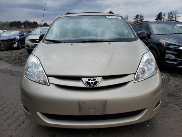 2010 Toyota Sienna CE