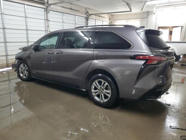 2021 Toyota Sienna XSE