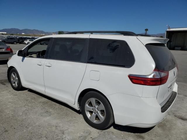 2016 Toyota Sienna LE