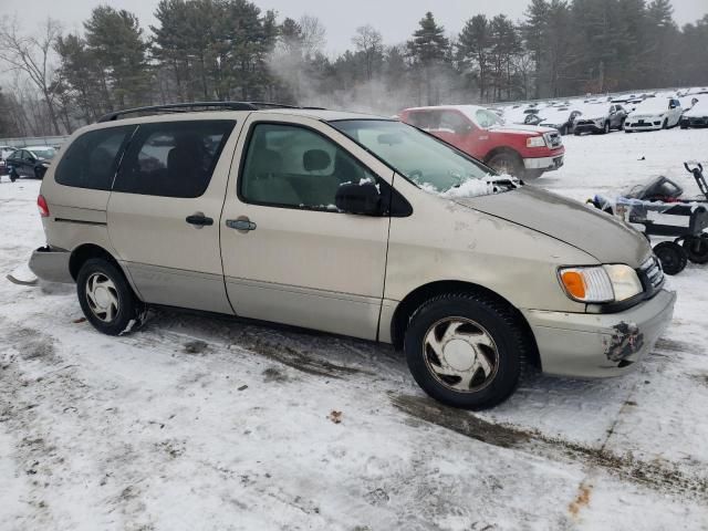 2003 Toyota Sienna LE