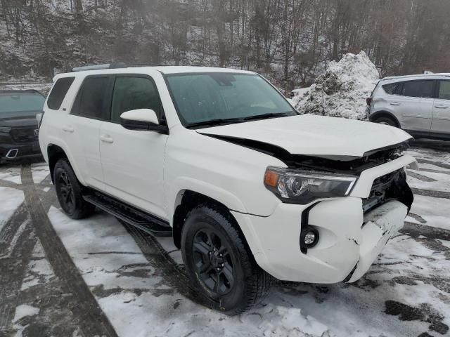 2023 Toyota 4runner SE