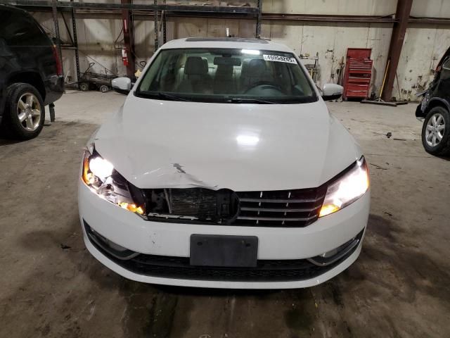 2013 Volkswagen Passat SEL