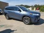 2017 Toyota Highlander SE