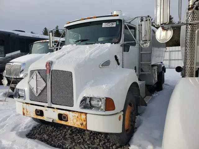 2005 Kenworth Construction T300