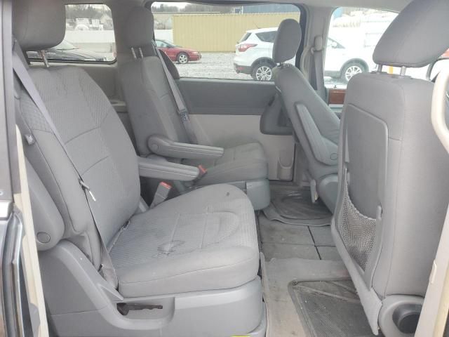 2009 Chrysler Town & Country Touring