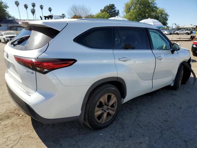 2022 Toyota Highlander Hybrid XLE