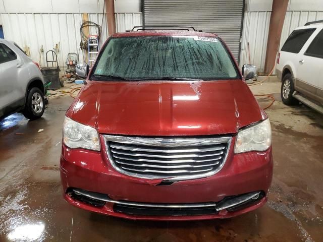 2014 Chrysler Town & Country Touring L