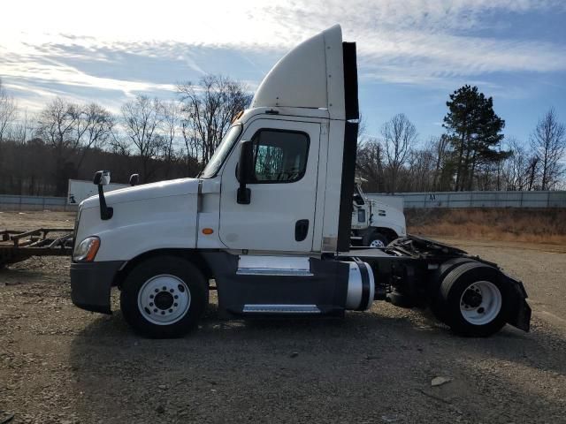 2016 Freightliner Cascadia 125