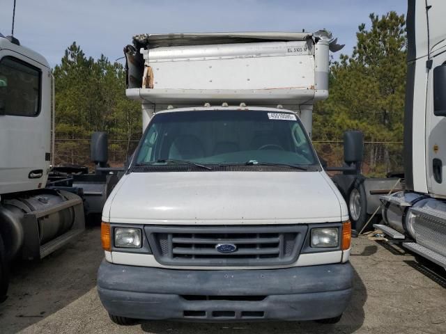 2007 Ford Econoline E450 Super Duty Cutaway Van