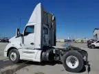 2014 Kenworth T680 Semi Truck