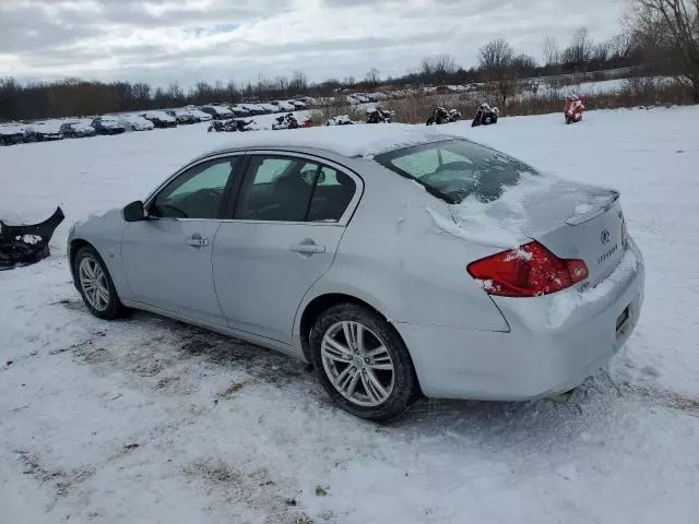 2015 Infiniti Q40