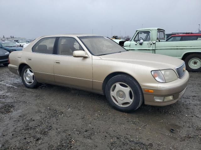 2000 Lexus LS 400