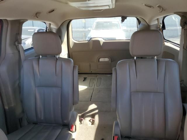 2013 Chrysler Town & Country Touring