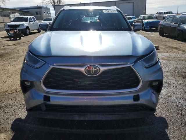 2021 Toyota Highlander XLE